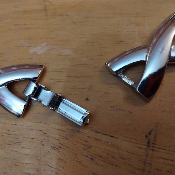 Beautiful women's unsigned x necklace jewelry - Picture 4 of 7